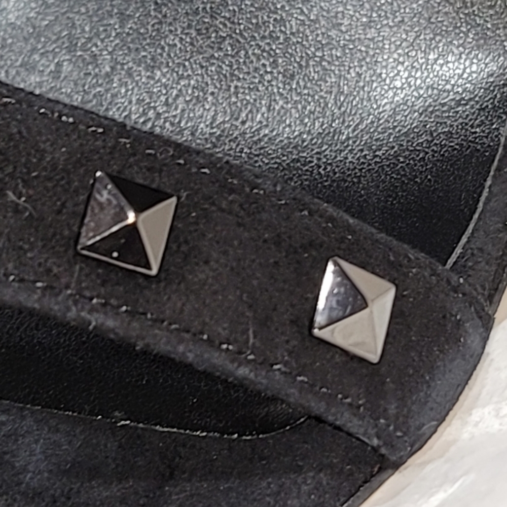 Vaneli Tulla Sandals - Picture 9 of 14